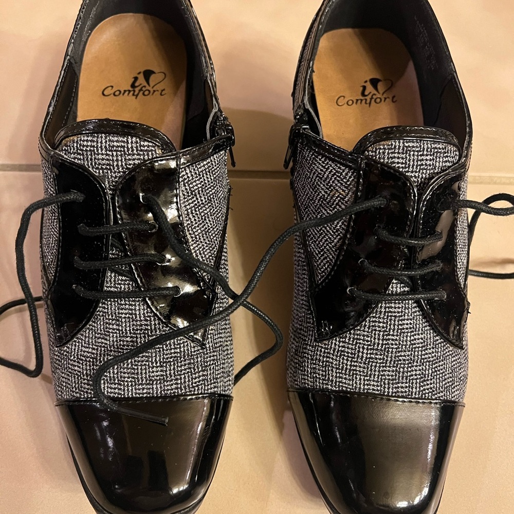 Black and Gray Oxfords with Patent Leather Look and Tweed Fabric